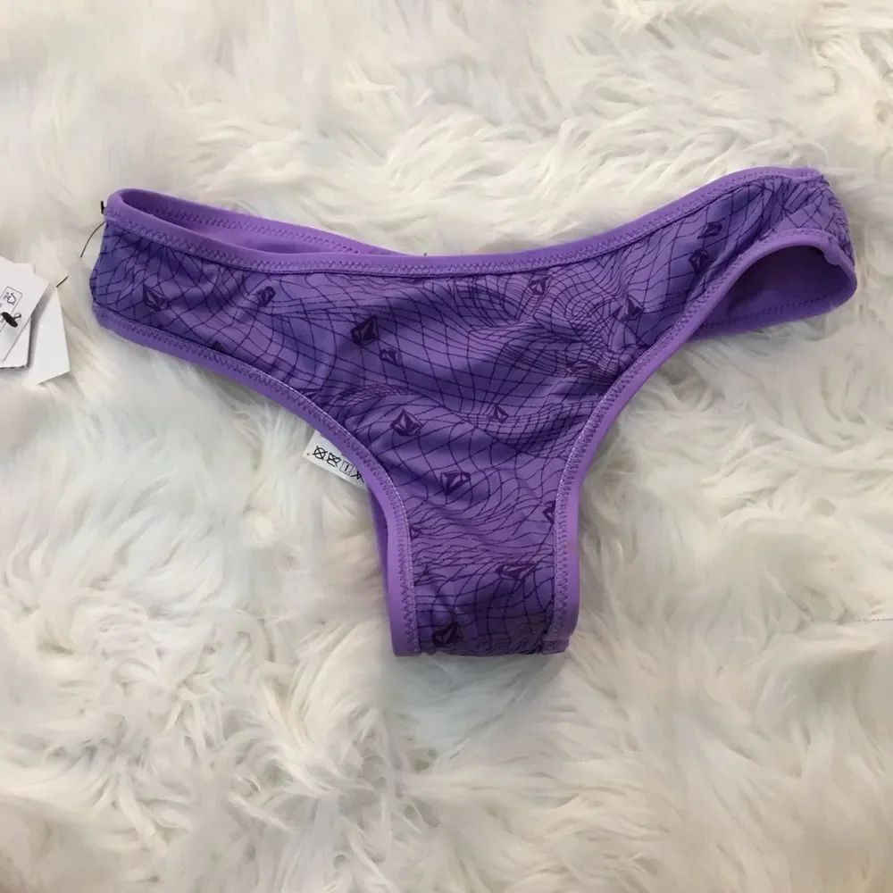 NEW Volcom Women’s Simply Solid Cheeky Purple Swimsuit Bottoms Size XS - Picture 3 of 13